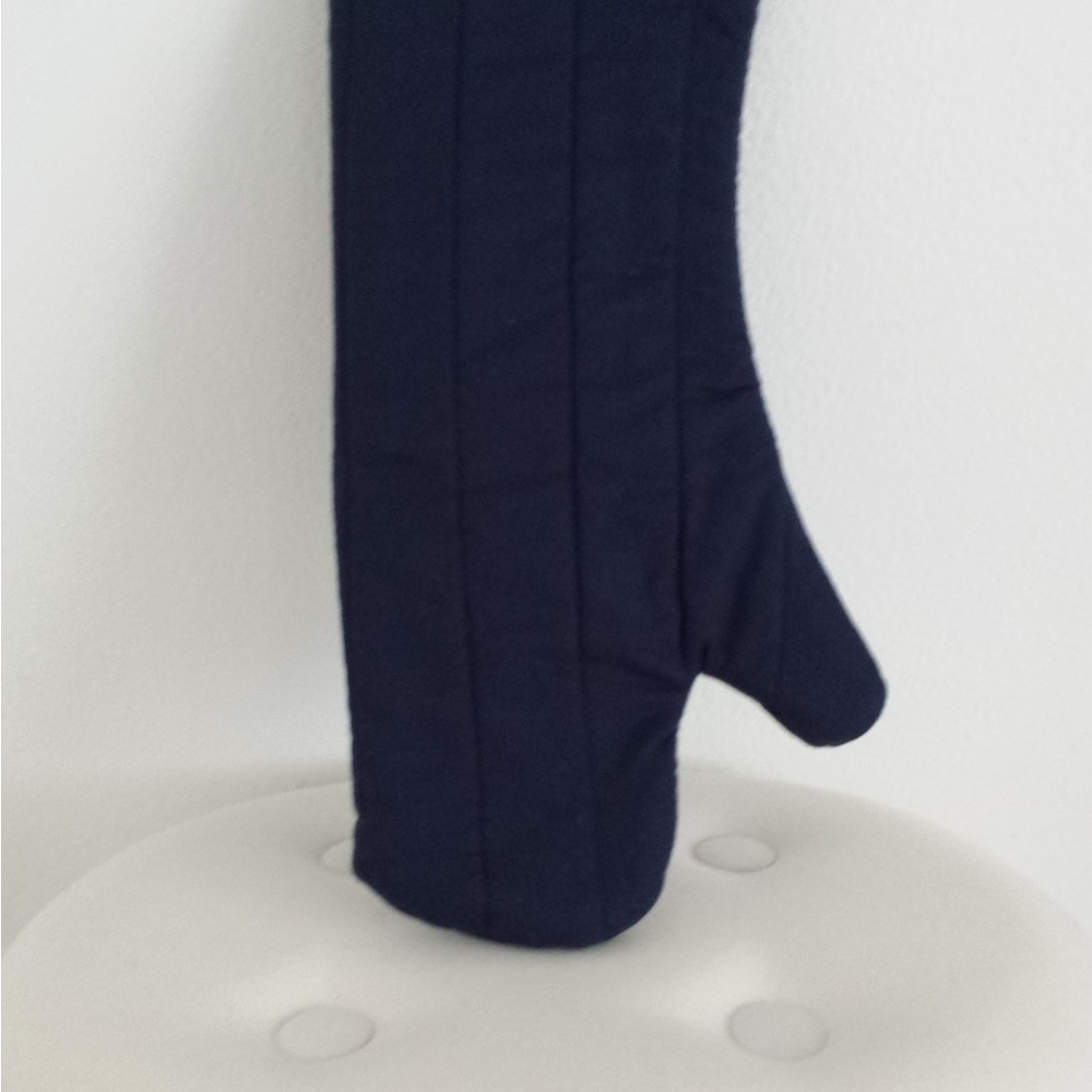 ✅NEW✅ Navy Quilted Oven Mitt